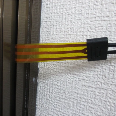 穴をあけずに配線できる隙間ケーブル