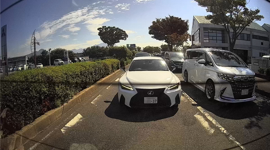 【Peta Came】持ち運べる充電式！ペタッと貼るだけドライブレコーダー